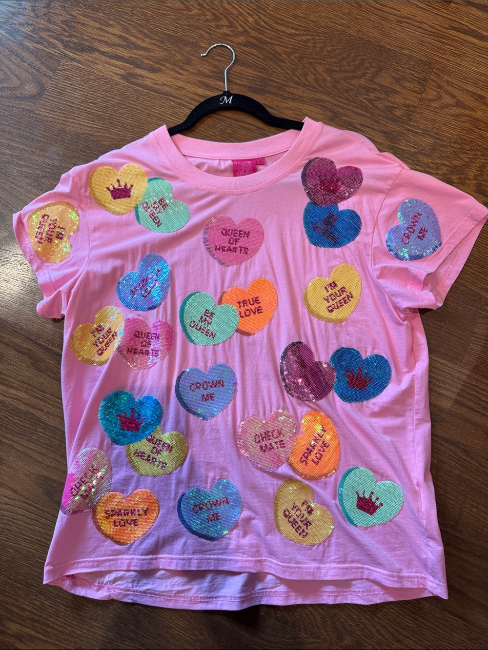 QUEEN OF SPARKLES Pink Short-Sleeve Sequin Heart Tee